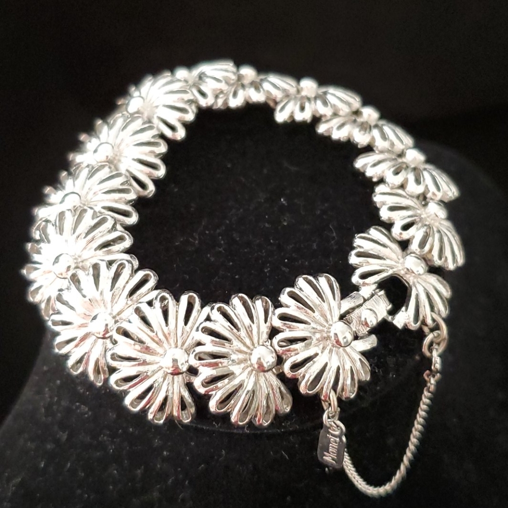 Monet Chunky Rosette Silver Bracelet
